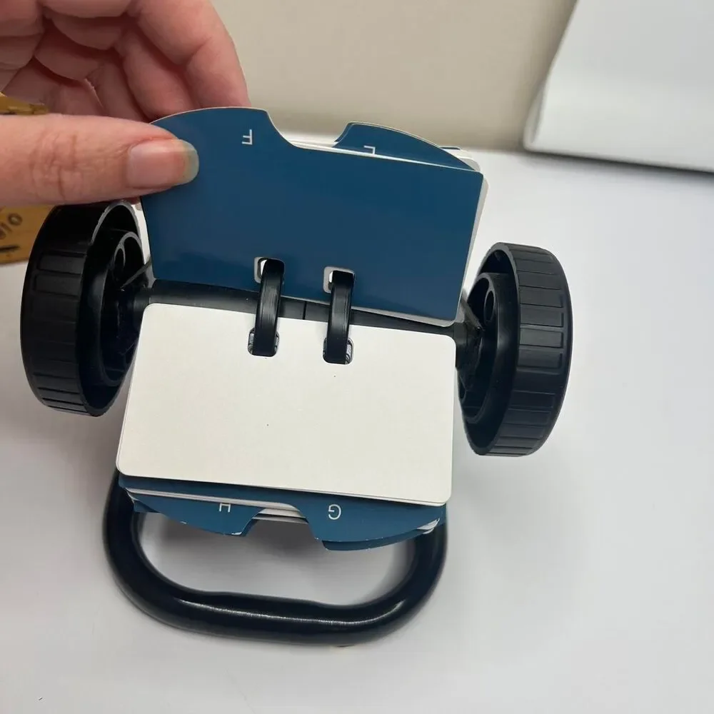 Rolodex Classic Open Rotary Card File 250 1-3/4 x 3-1/4 Inch Cards 24 A-Z Guides